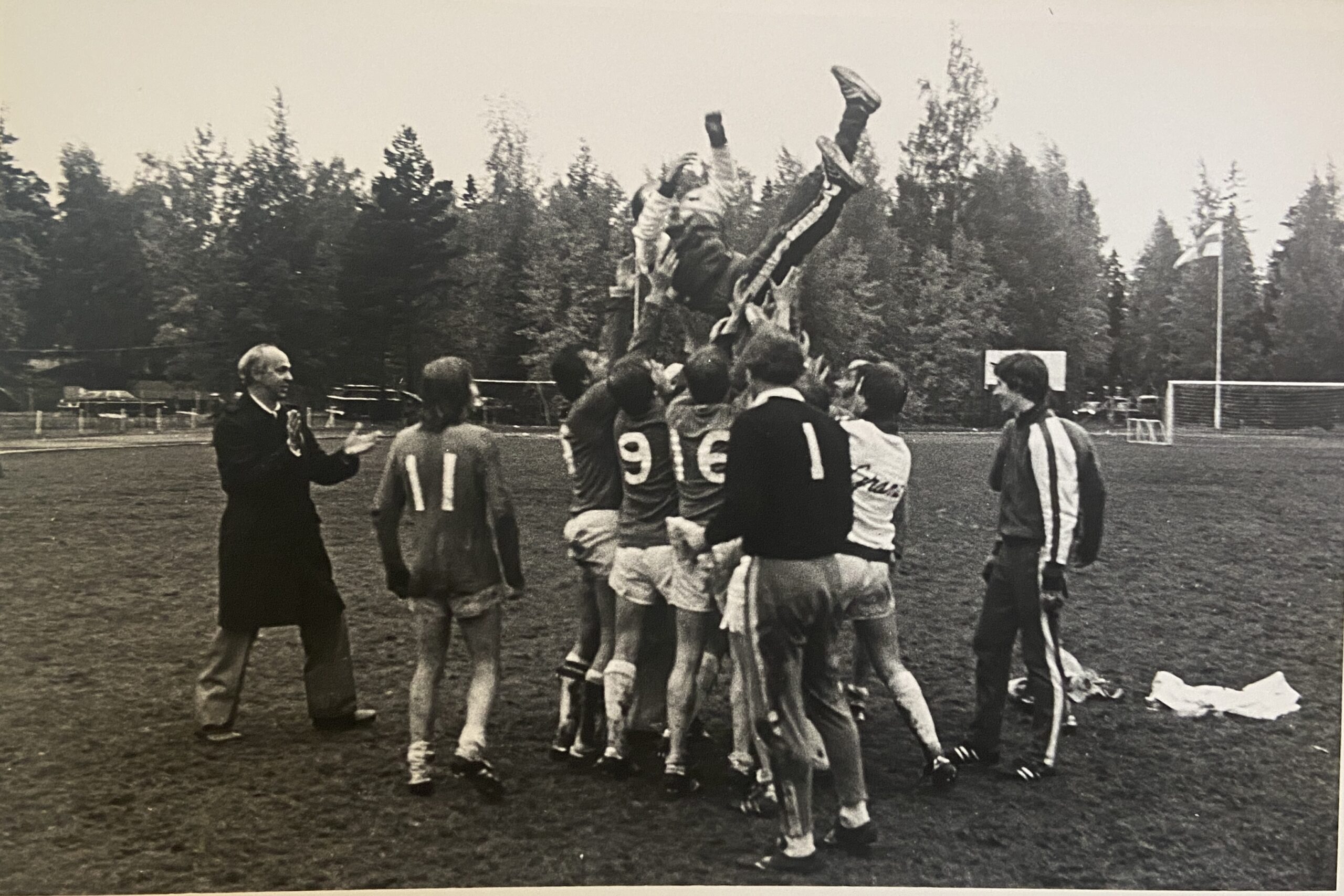 GrIFK - Hirvensalon Heitto sarjanousu 1977